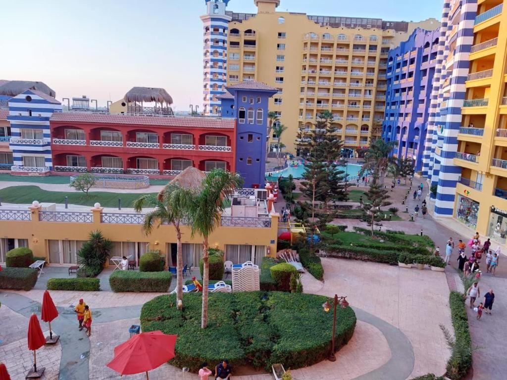 Porto Marina Resort Chalets Families Only 엘 알라메인 외부 사진