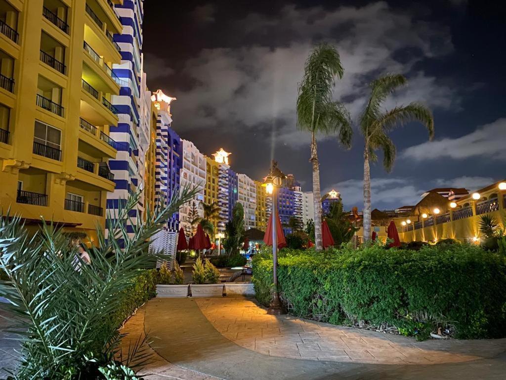 Porto Marina Resort Chalets Families Only 엘 알라메인 외부 사진