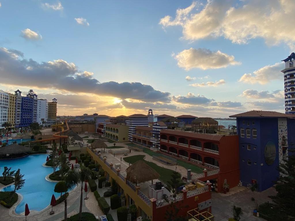 Porto Marina Resort Chalets Families Only 엘 알라메인 외부 사진