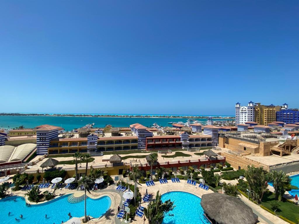 Porto Marina Resort Chalets Families Only 엘 알라메인 외부 사진