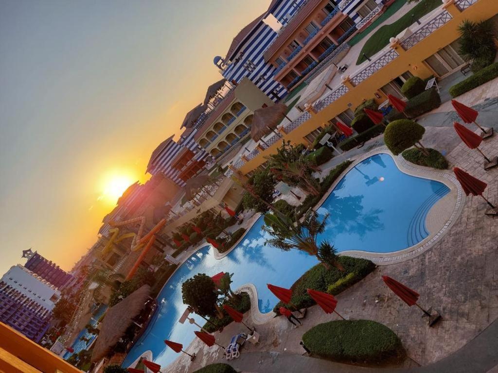 Porto Marina Resort Chalets Families Only 엘 알라메인 외부 사진