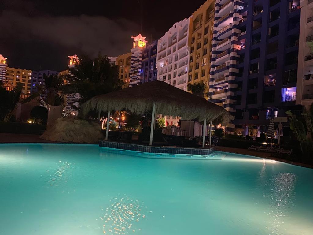 Porto Marina Resort Chalets Families Only 엘 알라메인 외부 사진