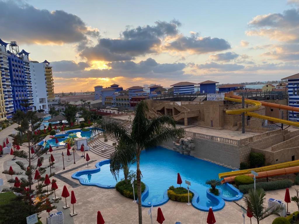 Porto Marina Resort Chalets Families Only 엘 알라메인 외부 사진