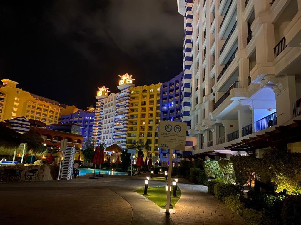 Porto Marina Resort Chalets Families Only 엘 알라메인 외부 사진
