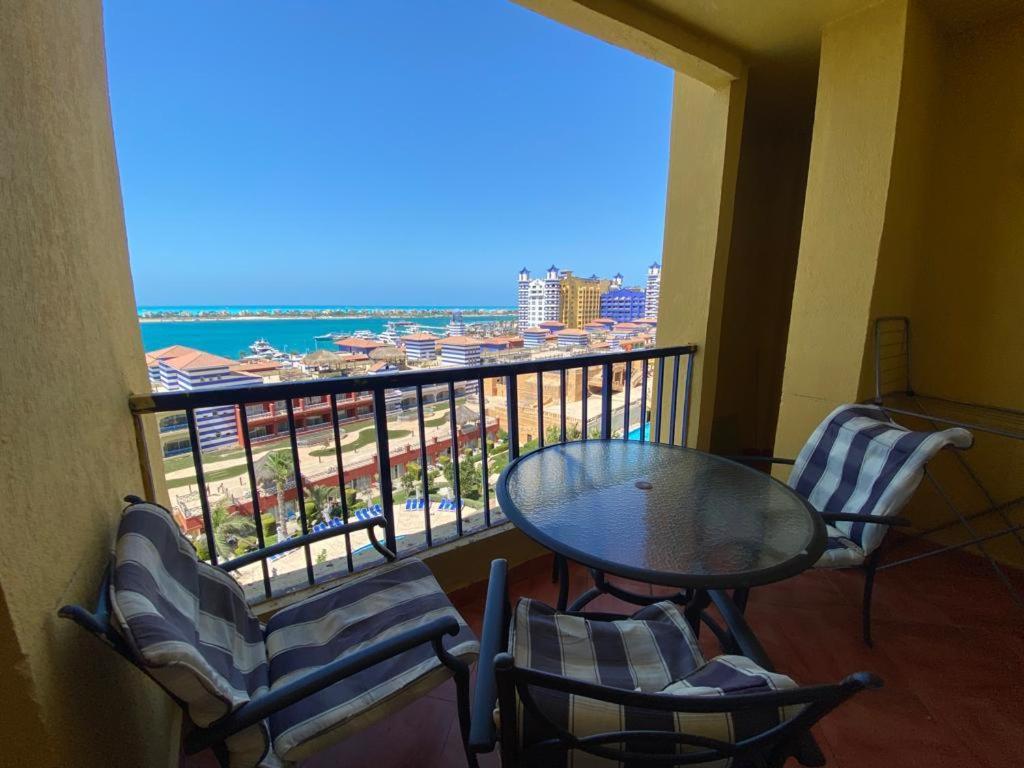 Porto Marina Resort Chalets Families Only 엘 알라메인 외부 사진