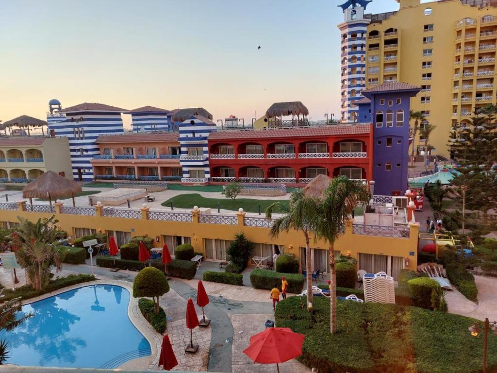 Porto Marina Resort Chalets Families Only 엘 알라메인 외부 사진