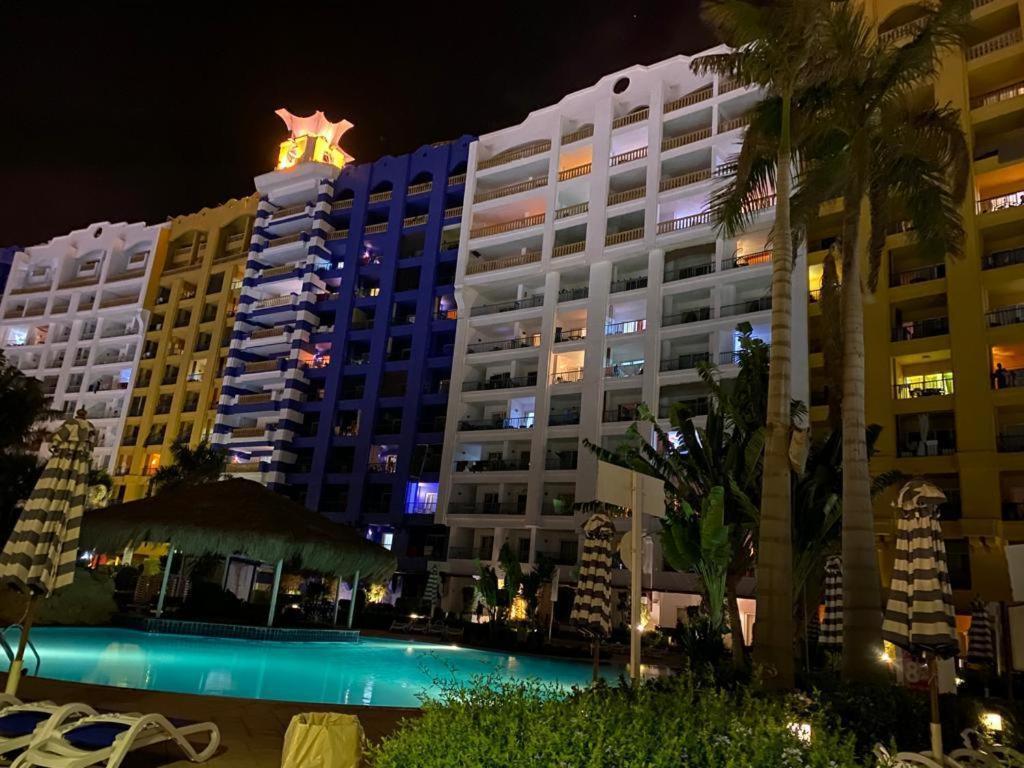 Porto Marina Resort Chalets Families Only 엘 알라메인 외부 사진